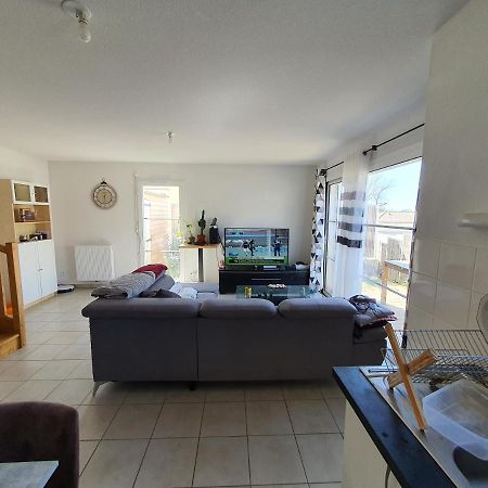 Chambre 11M2 Dans Maison Toute Equipee Tresses Exterior photo